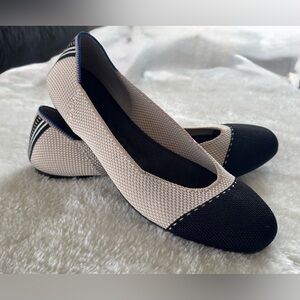 Rothy's Tuxedo Square flats in Black and Cream size 7